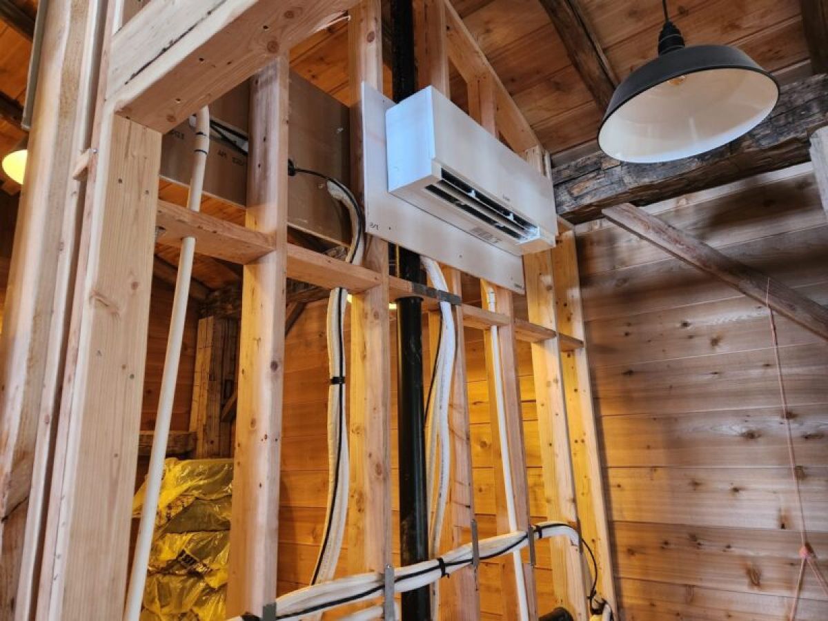 Beautiful Barn Conversion Made Comfortable With Ductless Mini Split Heat Pumps Donnelly Idaho